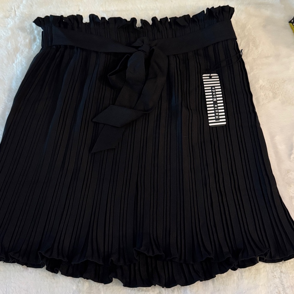 Haute Monde Black Crimped Flowy Mini Skirt w/ Tie Belt - Picture 13 of 16